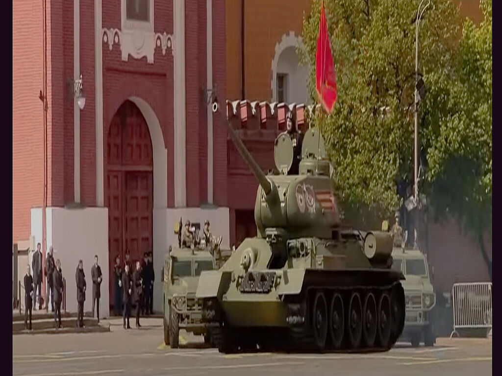 A single T-34-85 and Tiger armoured vehicles (these were used en masse during the invasion of Ukraine)