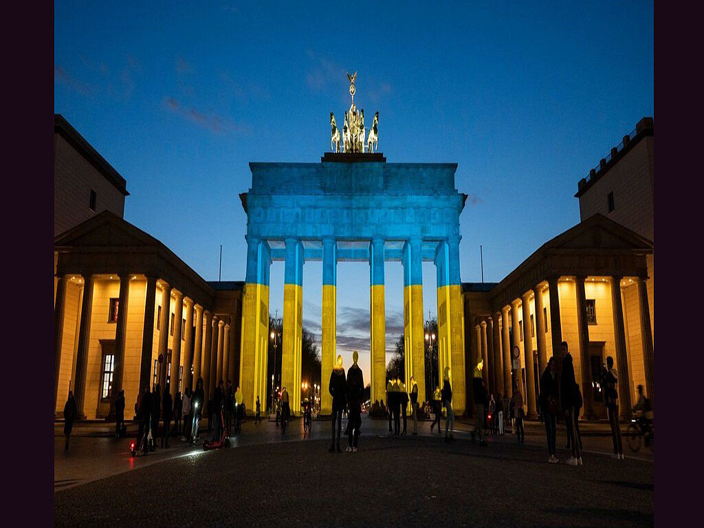 Brandenburg Gate in the colours of the Ukrainian flag