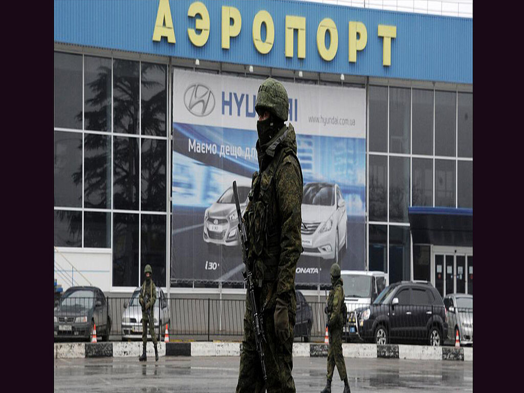 Russian occupants occupy the airport territory