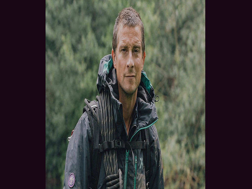 Edward Michael "Bear" Grylls est un voyageur britannique, ancien officier du SAS et survivaliste. Il est surtout connu pour l'émission de télévision Man vs Wild