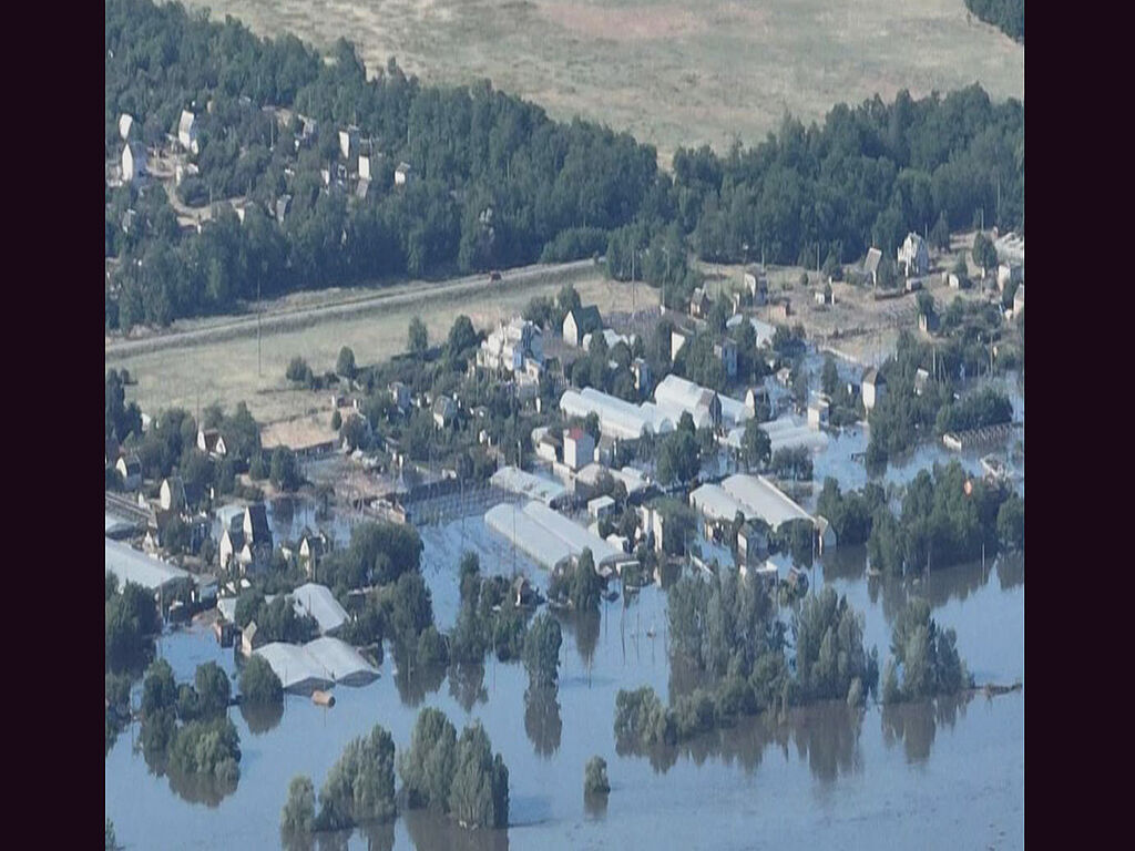 The village is flooded because of the Russians' explosion of the Kakhovka hydroelectric power station