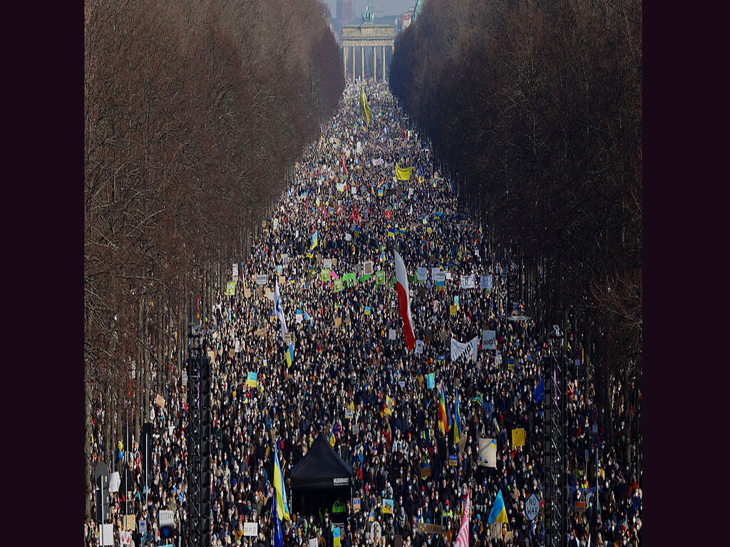 More than 120,000 people turned out for a rally in support of Ukraine