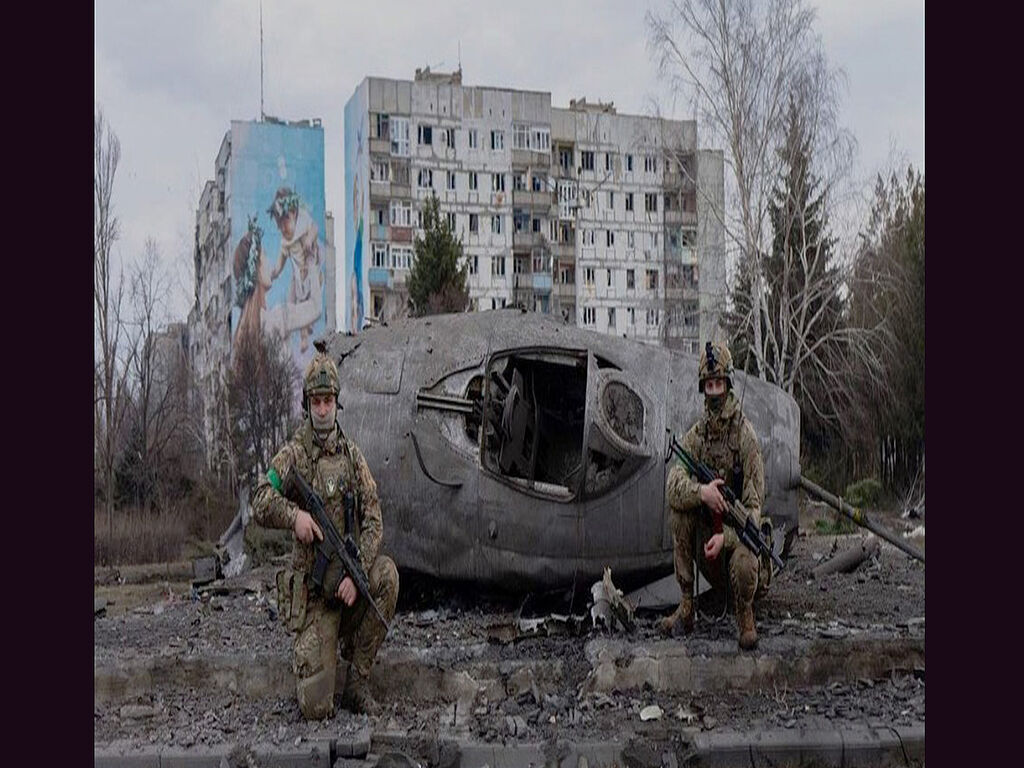 Ukrainian troops are still defending Bakhmut