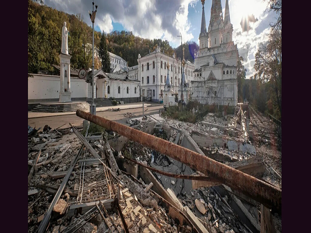 Destruction après un bombardement russe