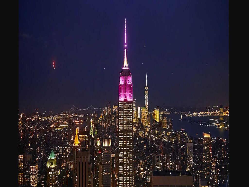 L'Empire State Building est un gratte-ciel Art déco de 102 étages[c] situé à Midtown Manhattan, dans la ville de New York.