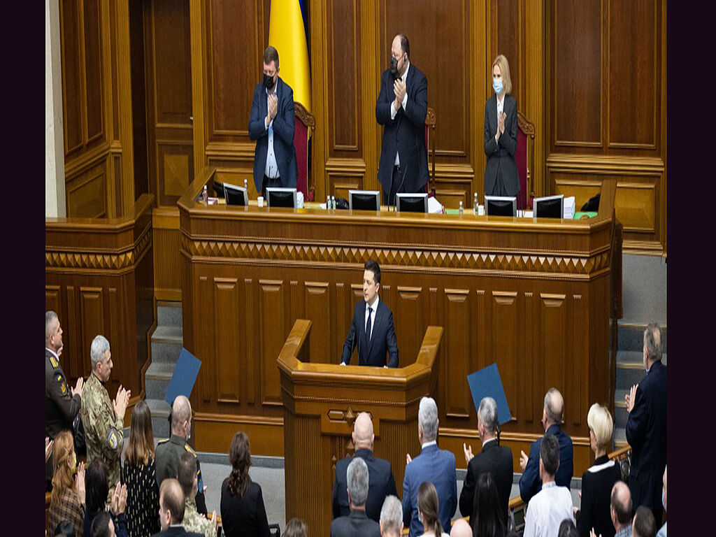 Präsident Zelenski im ukrainischen Parlament