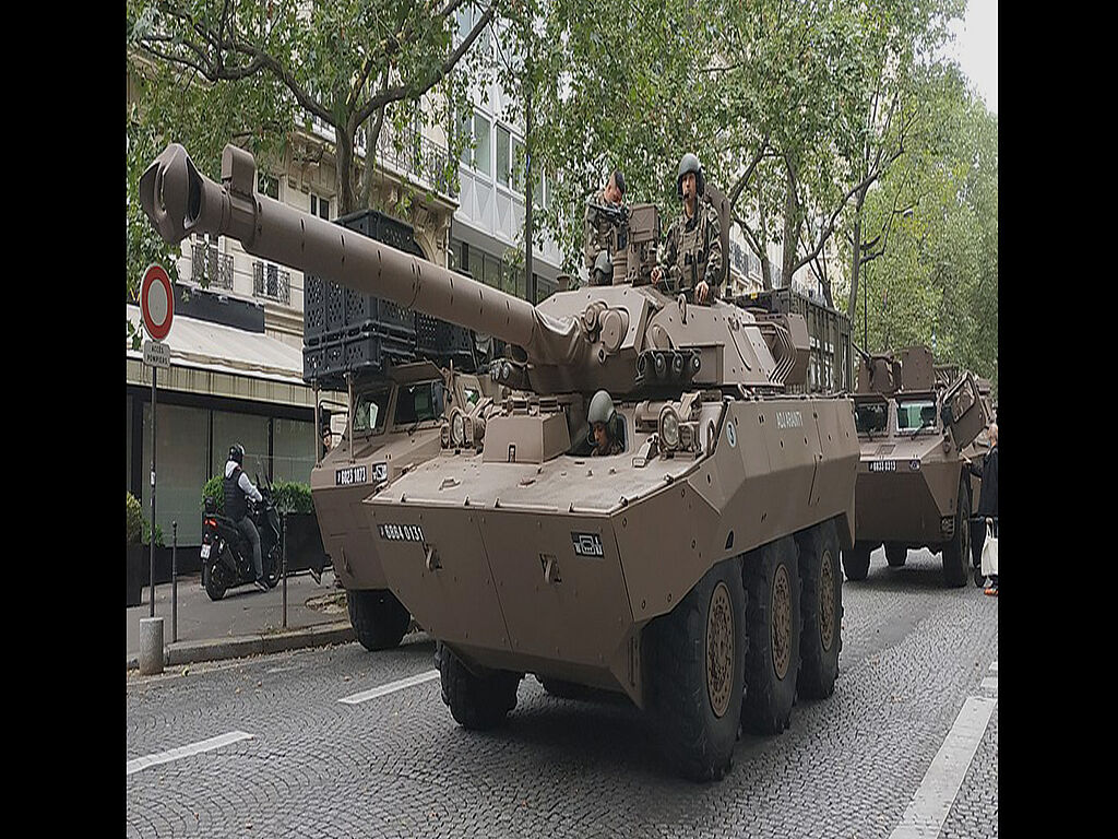 AMX-10 RC am Tag der Bastille