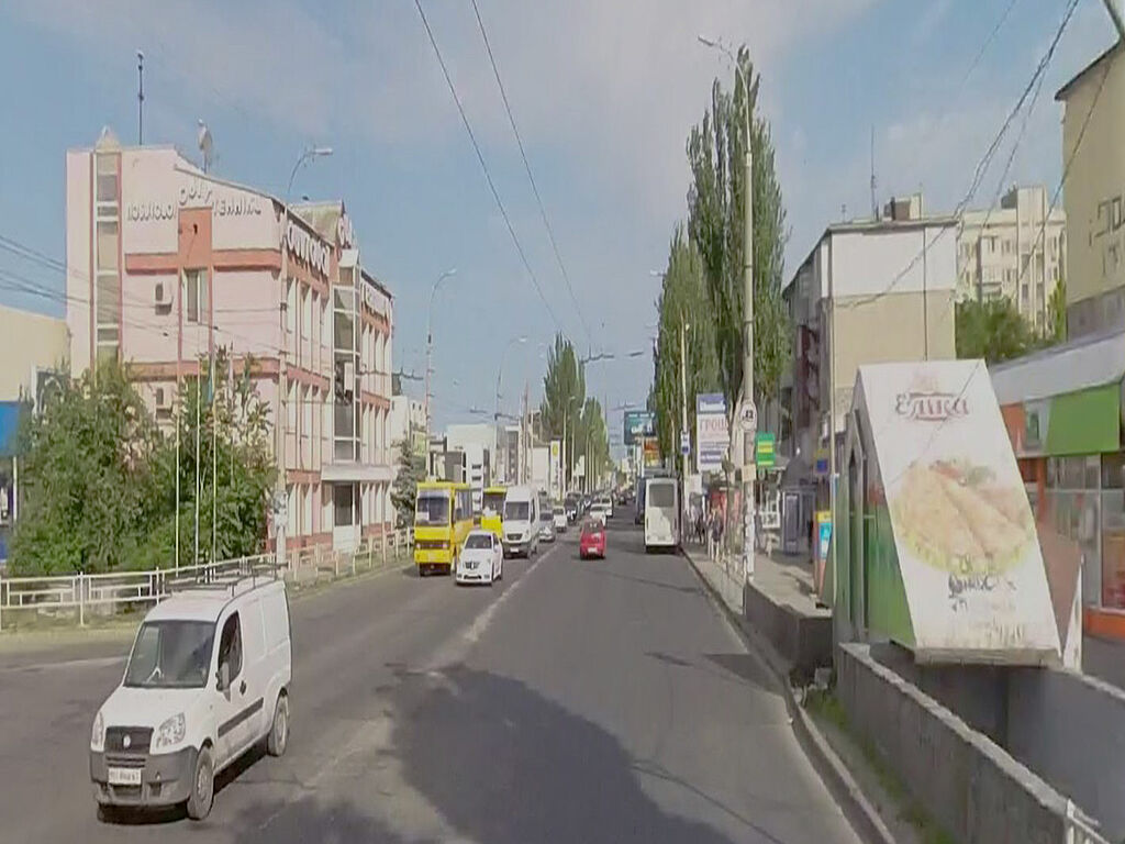 C'est l'une des plus grandes rues de la ville