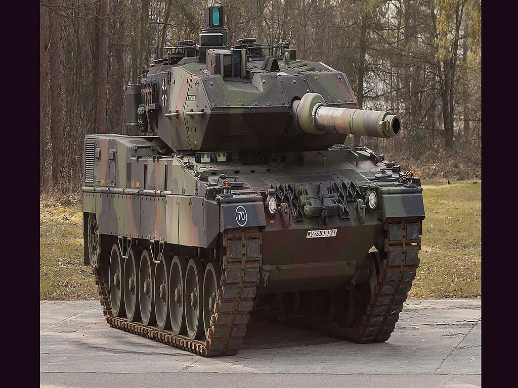 Leopard 2 tank