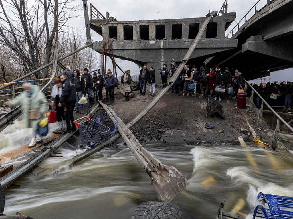 The bridge was the only way out of the city, but the Russians blew it up