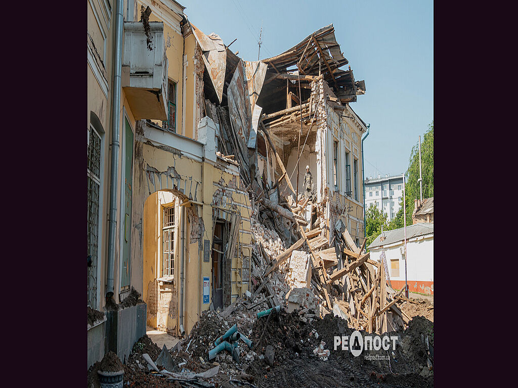 Destruction after the shelling