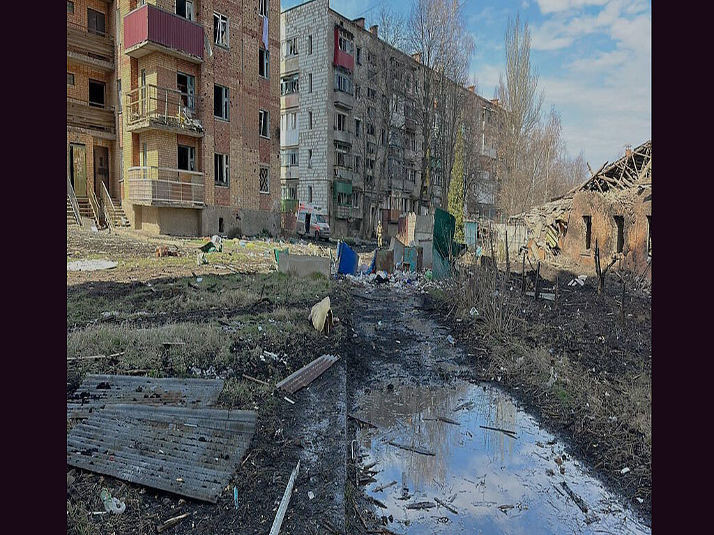 Destruction in the yards of high-rise buildings