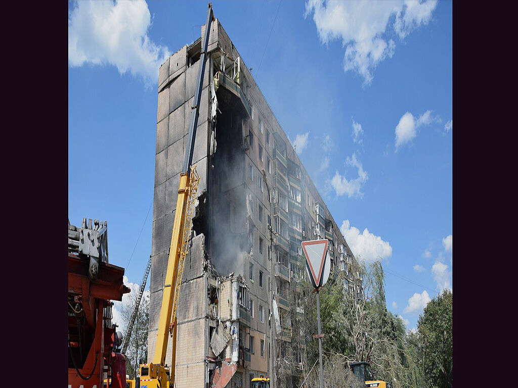 Після прямого ракетного влучання