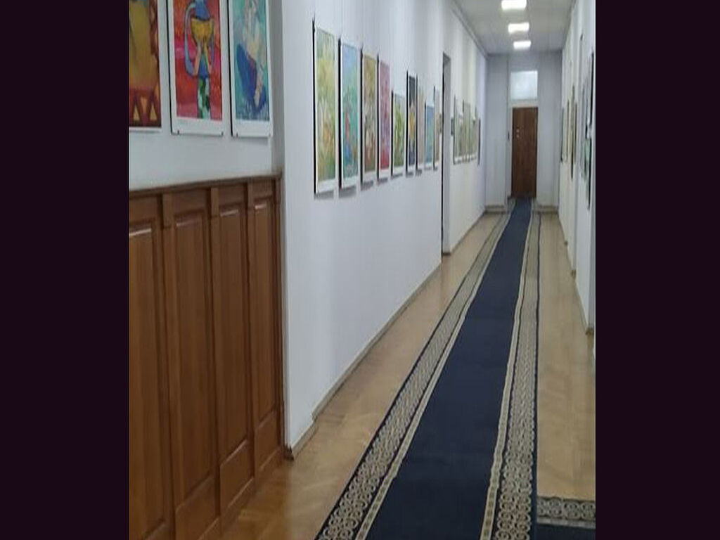Couloir à l'intérieur du bâtiment