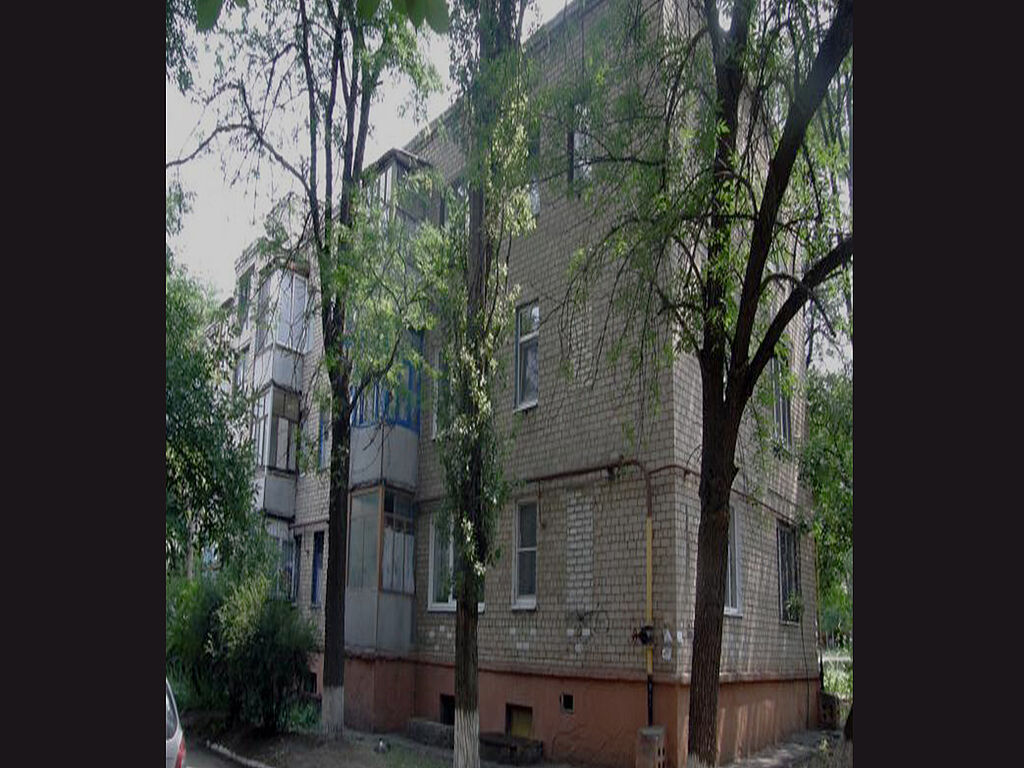 View of the house from the corner