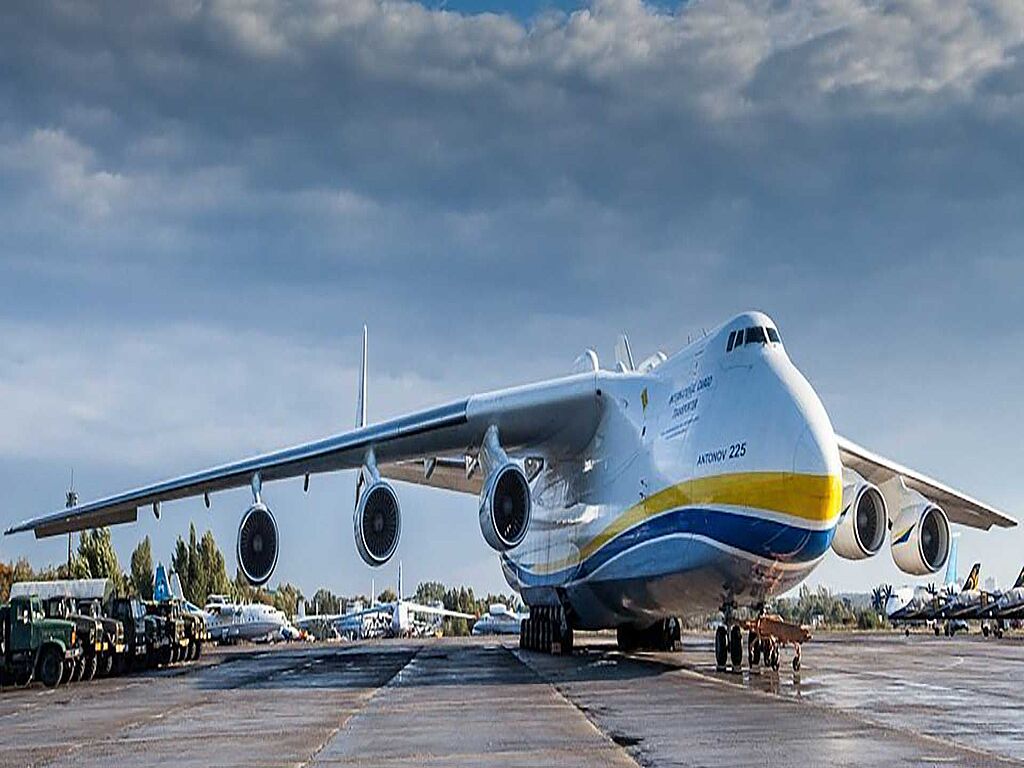 30 years of the world's largest aircraft An-225 "Mriya".