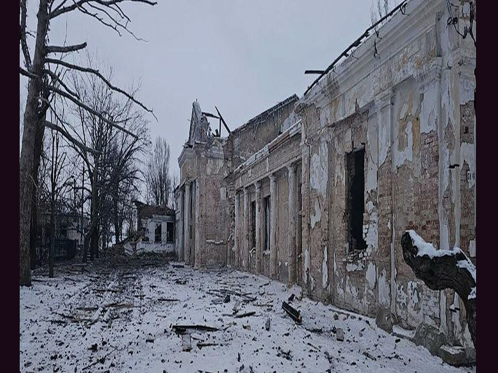 Das Foto wurde sechs Monate nach der Beschießung aufgenommen. Die Stadt steht unter ständigem Beschuss durch die Russen. So sieht die "Befreiung" auf Russisch aus