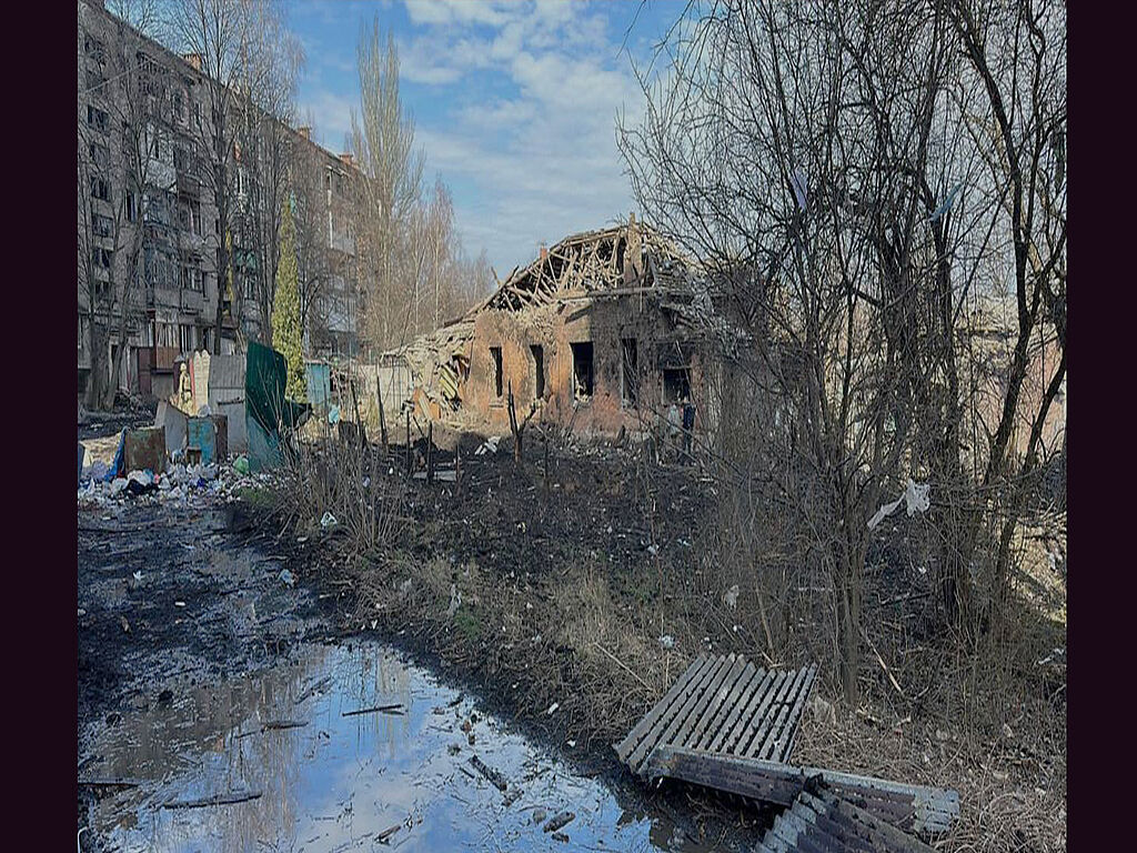 Russia hits residential neighbourhoods