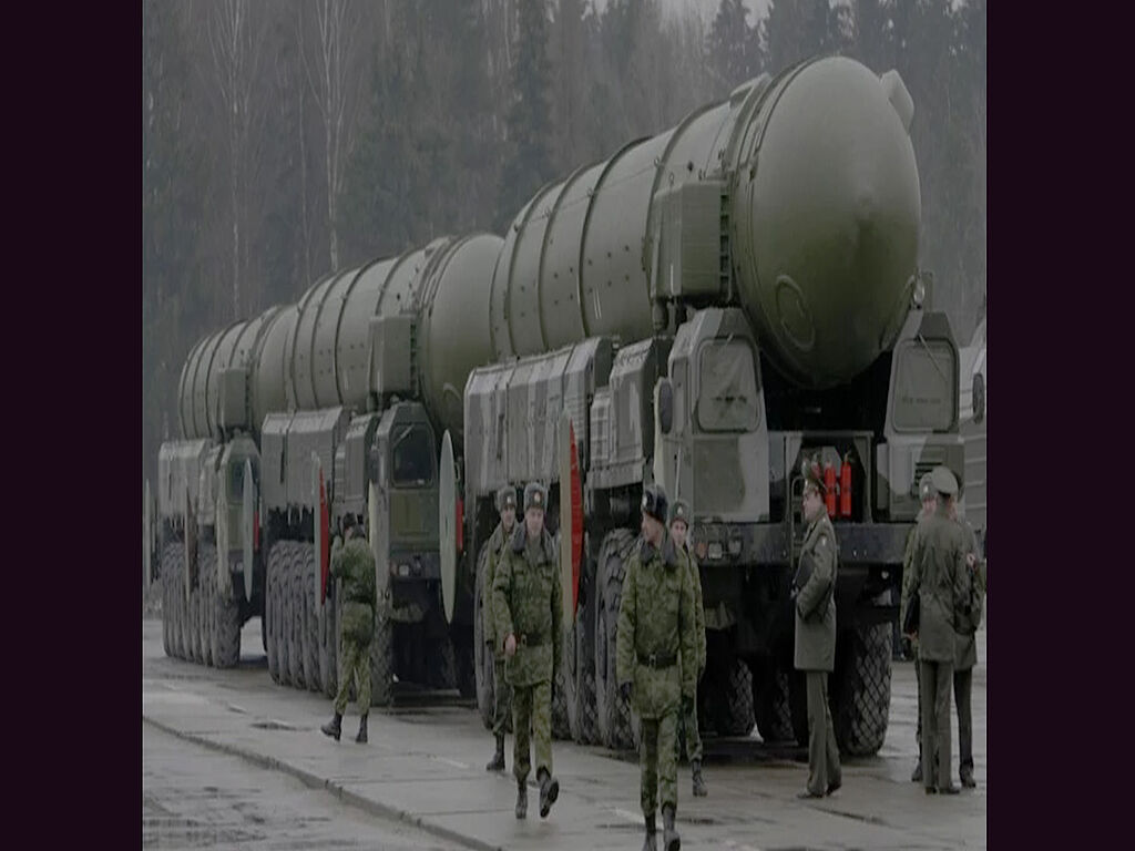 Topol-M, Russia's strategic missile system. Carries intercontinental nuclear ballistic missiles 