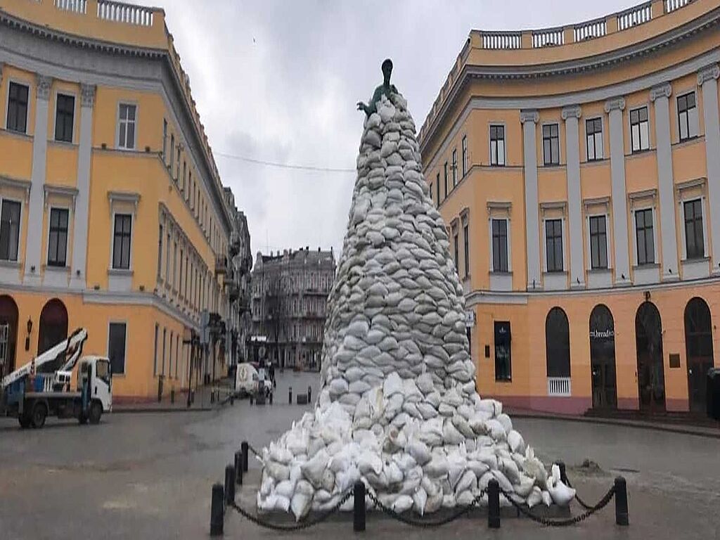 Denkmal für den vor Bombenangriffen geretteten Herzog in Odessa