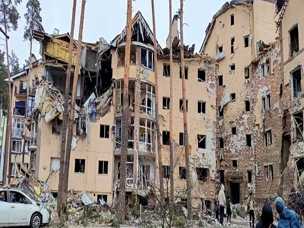 House destroyed by Russian airstrikes