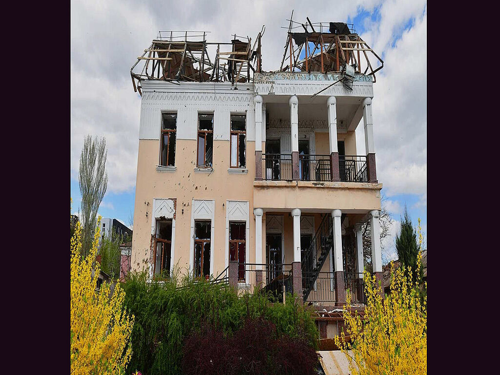 Le 21 mars 2022, une bombe aérienne russe a directement détruit le musée. Au moment du bombardement, le musée ne contenait aucune œuvre originale de l'Arkhip Kuindzhi. Cependant, le sort d'autres œuvres d'art n'est pas encore connu. 