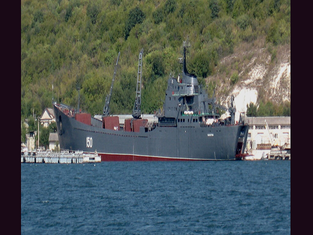 Large landing ship Saratov