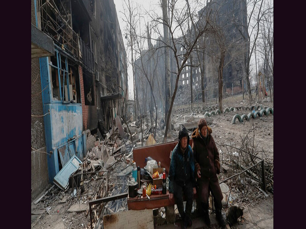 Retraités pendant le blocus de Mariupol