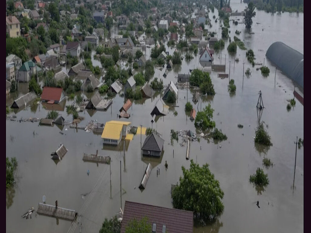 Будинки практично повністю пішли під воду