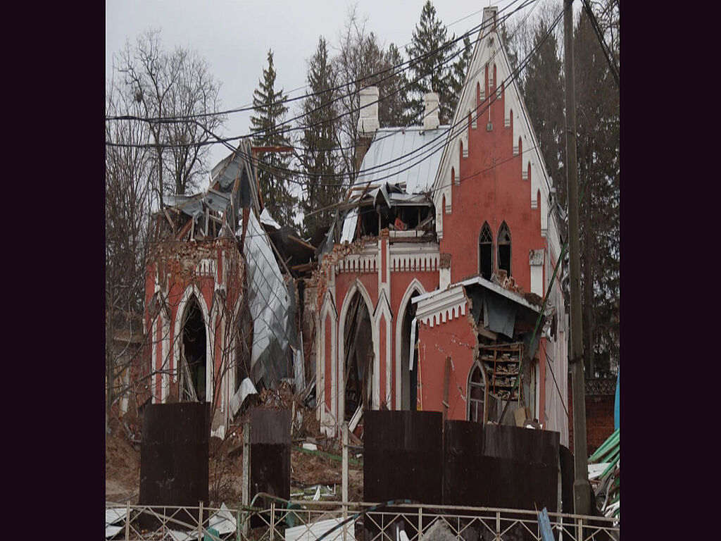 On 11 March 2022, the Chernihiv Regional Library for Youth, which survived the Bolshevik bombardment in 1918 and 1919 and survived the bombing of the German Nazis during World War II, was destroyed by Russian troops. The invaders dropped a 500-kilogram high-explosive bomb into the library's courtyard, destroying the walls and interior ceilings of the building.