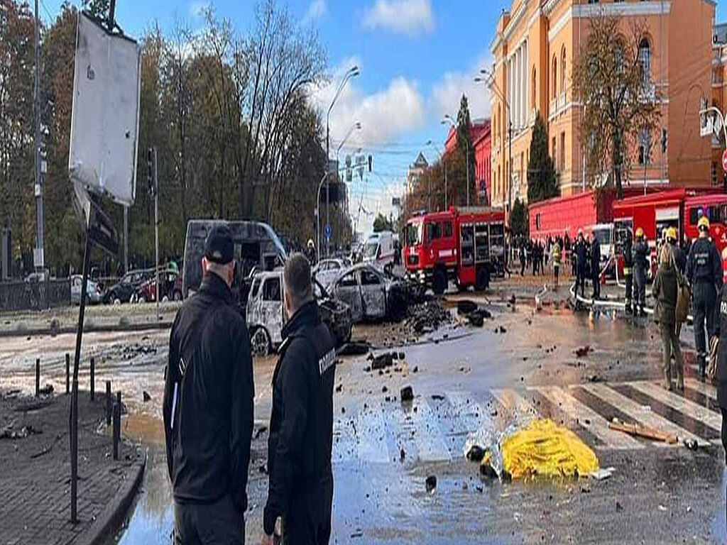 Ракета попала на перекресток