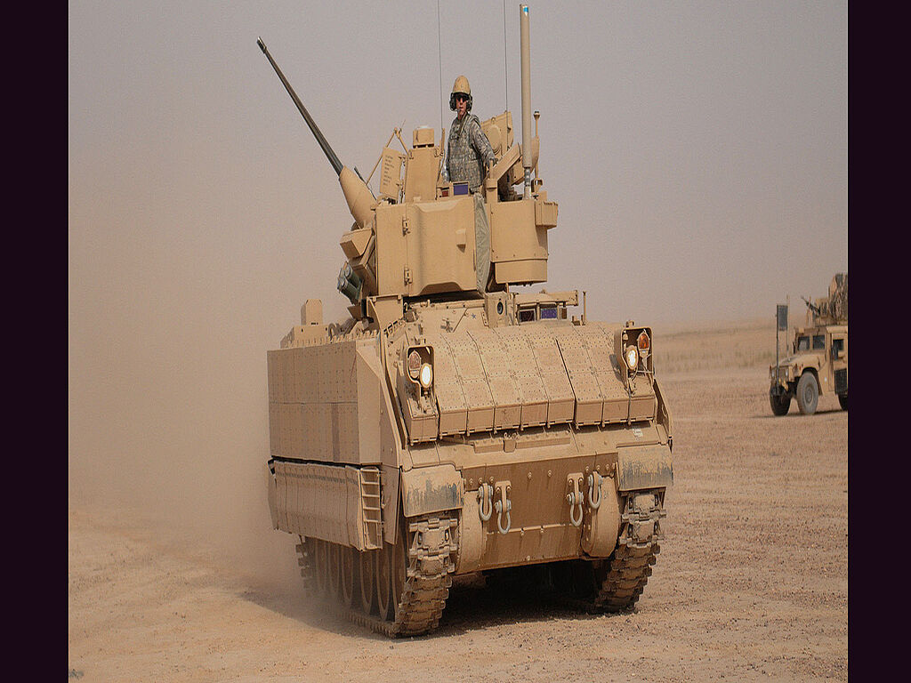 APC Bradley in Iraq